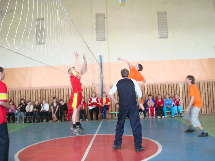 В Шемуршинском районе прошли финальные игры по волейболу среди школьников